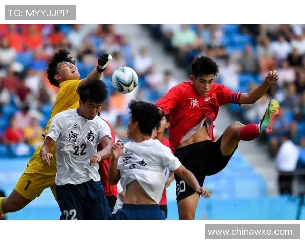 全运会特别报道：南京足球队如何在逆境中崛起的奋斗历程与辉煌成就