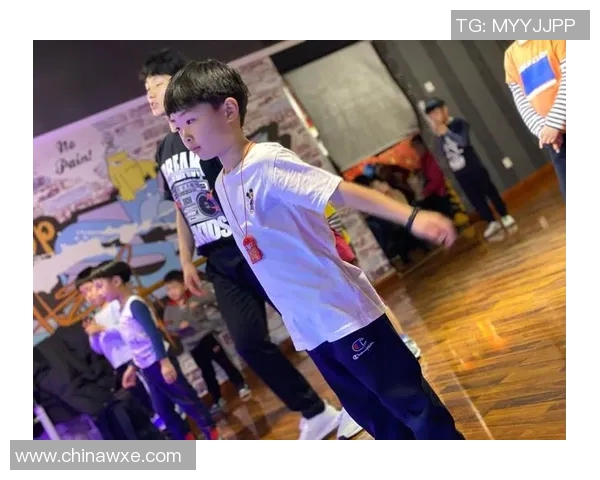 街舞战术揭秘成都街舞队如何构建高效反击体系与战斗策略