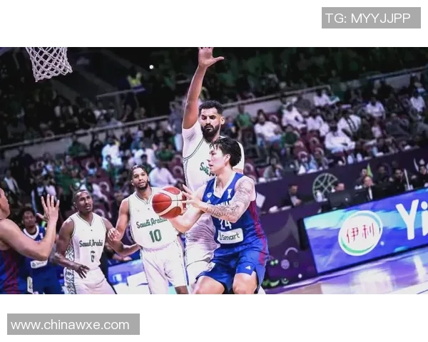 男篮亚洲杯精彩对决中国队迎战菲律宾队全力争胜展现实力