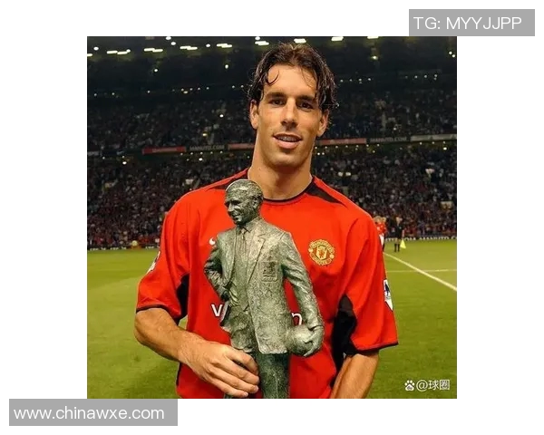 莱万领衔新赛季挑战,能否带领球队再创辉煌成就与传奇时刻 莱万领衔新赛季挑战,能否带领球队再创辉煌成就与传奇时刻