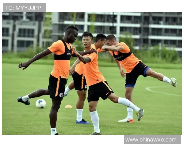 迪巴拉的足球之路:从天才少年到世界顶级球星的蜕变与挑战 迪巴拉的足球之路:从天才少年到世界顶级球星的蜕变与挑战