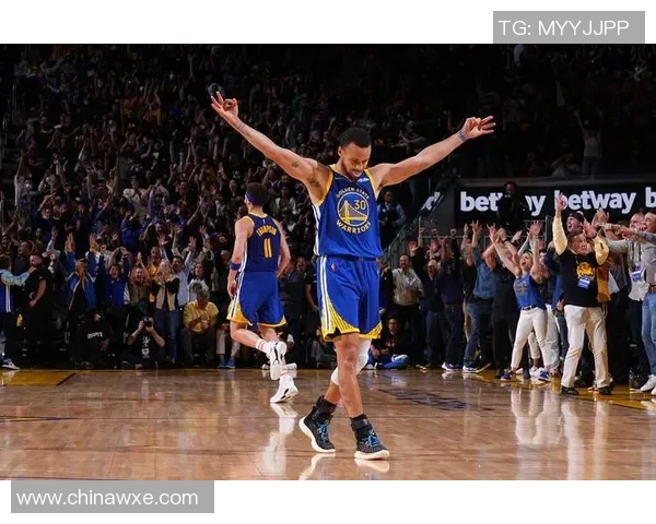 库里三分大赛决赛狂轰20球创历史记录引发全场欢呼 库里三分大赛决赛狂轰20球创历史记录引发全场欢呼
