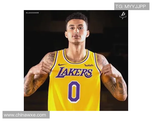 贾雷斯沃克的篮球之路：从新星崛起到未来之星的成长历程