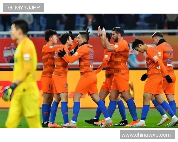 鲁能与申花激战正酣比赛结果揭晓引发球迷热议 鲁能与申花激战正酣比赛结果揭晓引发球迷热议