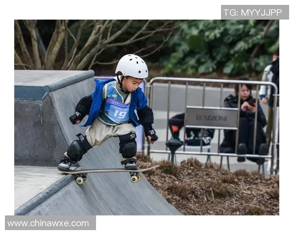 成都滑板队进攻策略解析与滑板文化的深度融合探讨